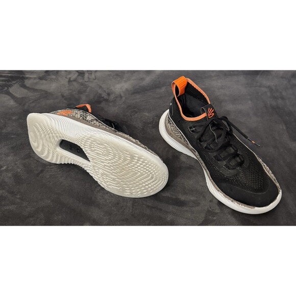 Buy Curry Brand Curry Flow 8  UA Curry Flow 8-Strike & Flow-Steph Curry Edition-Sz 6Y/ Women’s Sz 7.5